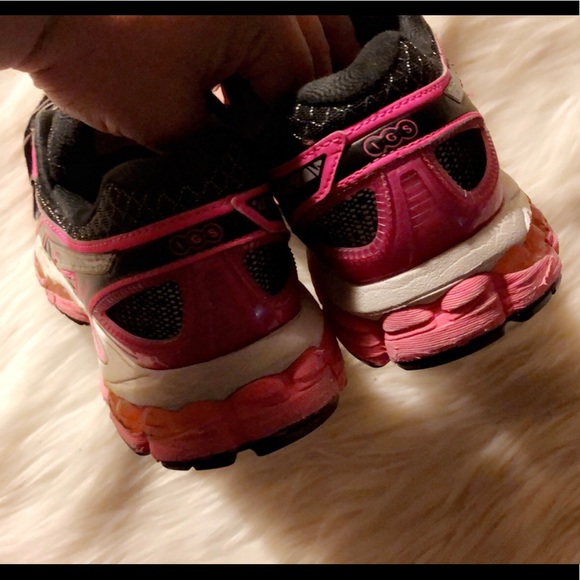 ASICS Gel Nimbus 15 Running Sneakers - Picture 5 of 7